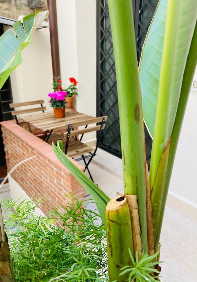 Lavica Di Mezzo Apartments คาตาเนีย ภายนอก รูปภาพ