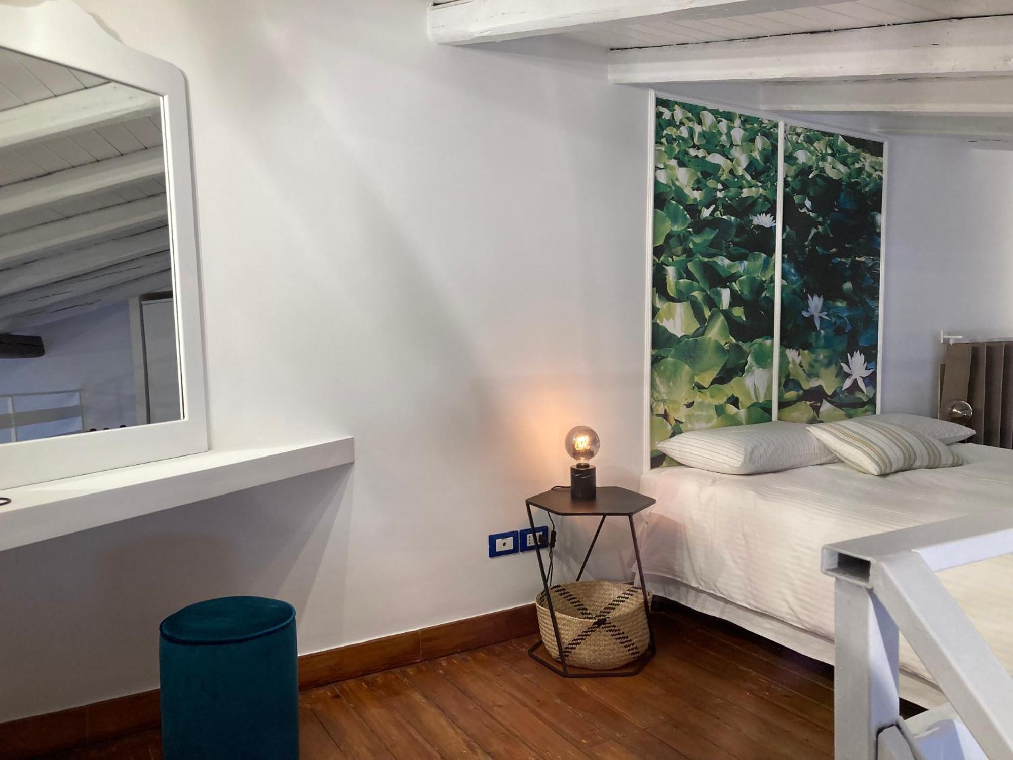 Lavica Di Mezzo Apartments คาตาเนีย ภายนอก รูปภาพ